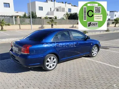 Usado Toyota Avensis Executive 147 CV (108 kW) 2004 Azul Berlina