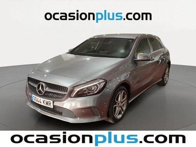 Usado Mercedes A180 109 CV (80 kW) 2017 Gris Utilitario