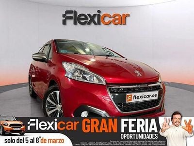 Usado Peugeot 208 Allure 100 CV (73 kW) 2017 Rojo Utilitario