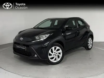 Usado Toyota Aygo X Play 72 CV (52 kW) 2024 Negro azabache SUV