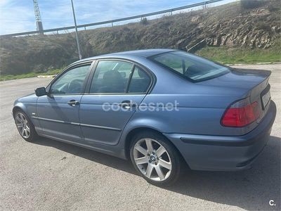 Usado BMW 320 150 CV (110 kW) 2004 Azul Berlina