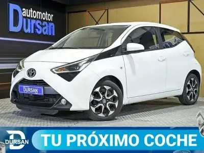 Usado Toyota Aygo X-play 72 CV (52 kW) 2019 Blanco Utilitario