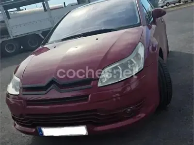 Usado Citroën C4 VTR Sport 110 CV (80 kW) 2004 Rojo Berlina