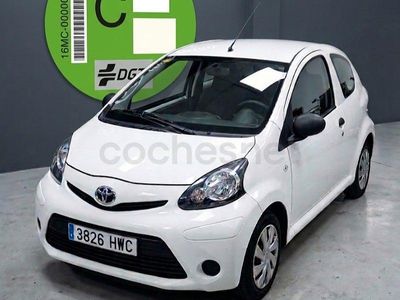 Usado Toyota Aygo City 68 CV (50 kW) 2014 Blanco Utilitario
