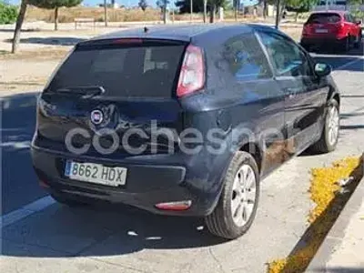 Usado Fiat Punto Evo Dynamic 90 CV (66 kW) 2011 Negro Utilitario