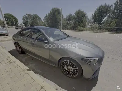 Usado Mercedes C220 200 CV (147 kW) 2023 Gris / plata Berlina