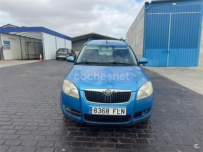 Azul Usado 2007 Skoda Roomster Monovolumen | 2490 €