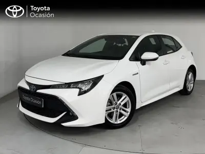 Usado Toyota Corolla Active 122 CV (89 kW) 2022 Blanco classic Berlina