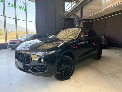 Usado Maserati Levante 275 CV (202 kW) 2018 Negro SUV