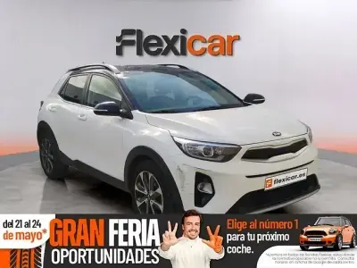 Usado Kia Stonic 110 HP (80 kW) 2018 Branco SUV