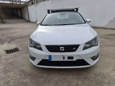 Usado Seat Leon FR 150 CV (110 kW) 2017 Blanco Familiar