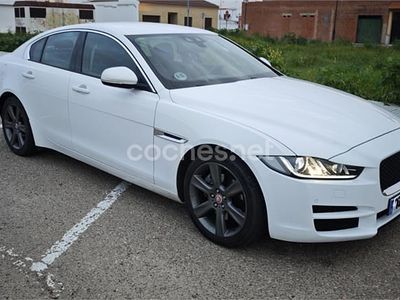 Usado Jaguar XE Portfolio 180 CV (132 kW) 2015 Blanco Berlina