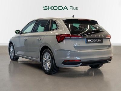 Usado Skoda Scala Selection 115 CV (84 kW) 2025 Gris Utilitario