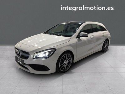 Blanco Usado 2017 Mercedes CLA200 Shooting Brake Familiar | 24.900 €