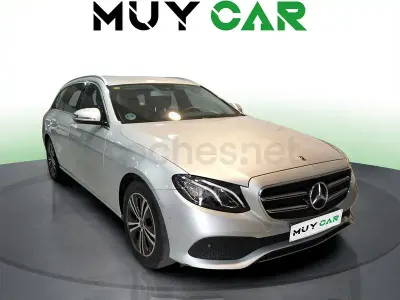 Usado Mercedes E220 194 CV (142 kW) 2020 Gris / plata Familiar