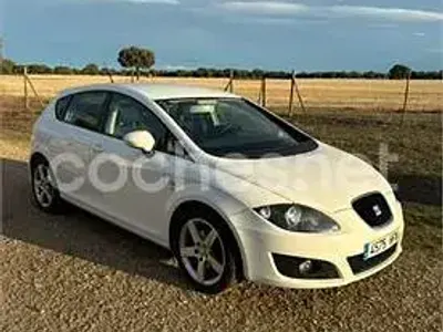 Usado Seat Leon Sport 140 CV (102 kW) 2011 Blanco Utilitario