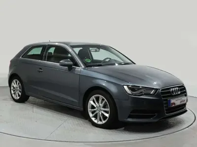 Usado Audi A3 Advanced 150 CV (110 kW) 2016 Gris Utilitario