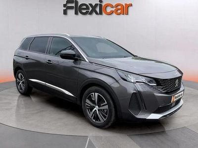 Usado Peugeot 5008 Allure 131 CV (96 kW) 2021 Gris Monovolumen