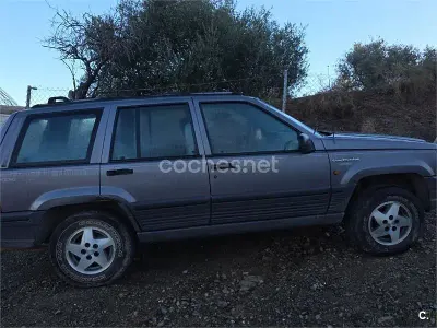 Usado Jeep Grand Cherokee Laredo 185 CV (136 kW) 1995 Gris / plata SUV