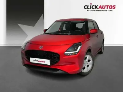 Usado Suzuki Swift 83 CV (61 kW) 2025 Rojo Utilitario