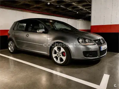 Usado VW Golf IV GTI 200 CV (147 kW) 2005 Gris / plata Berlina