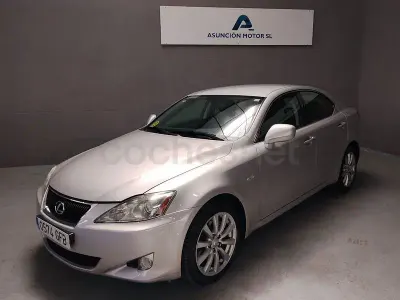 Usado Lexus IS220d Luxury Line 177 CV (130 kW) 2008 Gris / plata Berlina