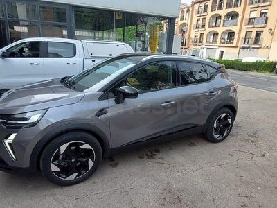 Usado Renault Captur Techno 100 HP (73 kW) 2025 Cinzento SUV