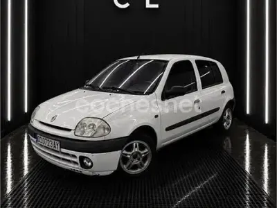 Usado Renault Clio 98 CV (72 kW) 2000 Blanco Berlina