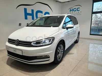 Usado VW Touran 122 CV (89 kW) 2025 Blanco Monovolumen