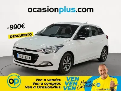 Begagnad Hyundai i20 GO! 84 HK (61 kW) 2018 Vit Sedan