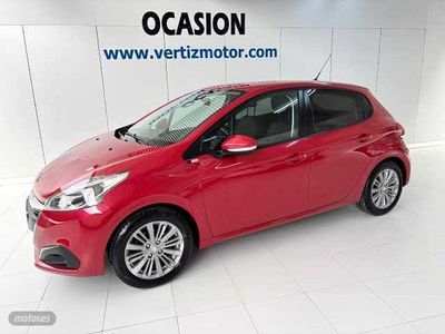 Usado Peugeot 208 Style 83 CV (61 kW) 2016 Rojo Utilitario