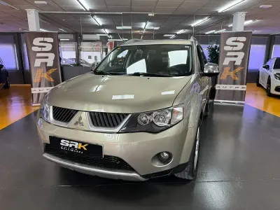 Usado Mitsubishi Outlander Intense+ 140 CV (102 kW) 2008 Beige SUV