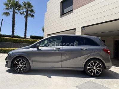 Mercedes B200