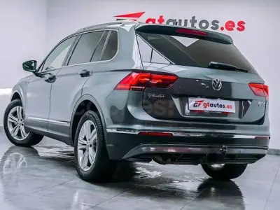 Usado VW Tiguan Sportline 150 CV (110 kW) 2017 Gris / plata SUV