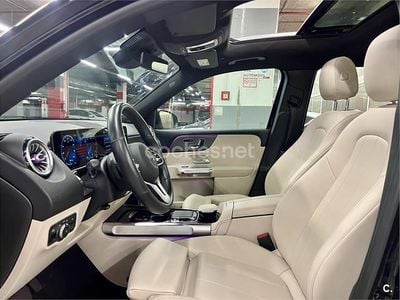 Mercedes GLB200