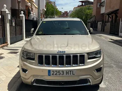 Usado Jeep Grand Cherokee Overland 250 CV (183 kW) 2014 Beige SUV