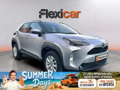 Usado Toyota Yaris Cross Active 116 CV (85 kW) 2025 Gris / plata SUV