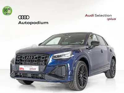 Usado Audi Q2 Black Edition 150 CV (110 kW) 2025 Azul SUV