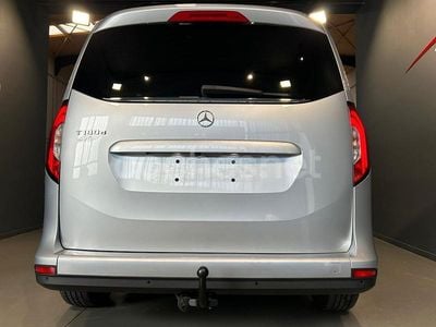 Usado Mercedes T180 116 CV (85 kW) 2023 Gris / plata Monovolumen