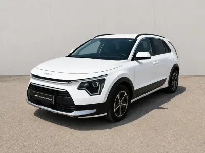 Usado Kia Niro 129 CV (94 kW) 2025 Blanco SUV
