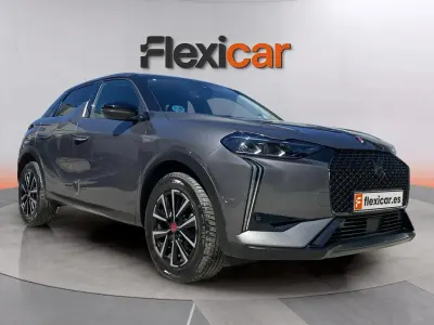 Usado DS Automobiles DS3 Crossback Performance 131 CV (96 kW) 2023 Gris SUV