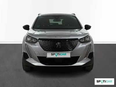 Usado Peugeot 2008 Allure 130 CV (95 kW) 2022 Gris SUV
