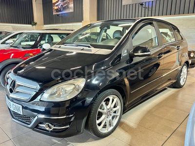 Mercedes B180