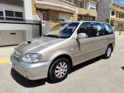 Usado Kia Carnival