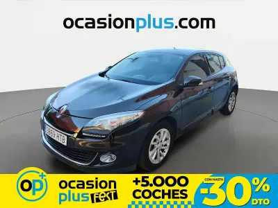 Usado Renault Mégane Dynamique 115 CV (84 kW) 2013 Marrón