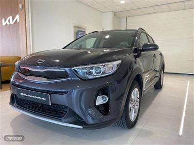 Usado Kia Stonic 84 CV (61 kW) 2020 Gris / plata SUV