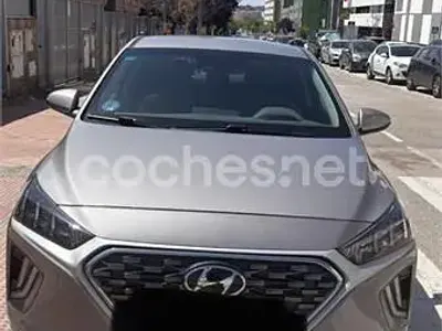 Usado Hyundai Ioniq 141 CV (103 kW) 2022 Gris / plata Utilitario