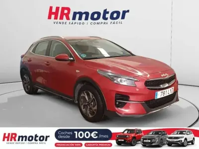Usado Kia XCeed 121 CV (88 kW) 2022 Gris SUV