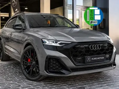 Usado Audi Q8 Sport 286 CV (210 kW) 2025 Gris SUV