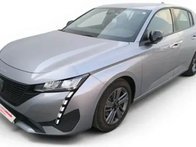 Usado Peugeot 308 Allure 131 CV (96 kW) 2022 Gris